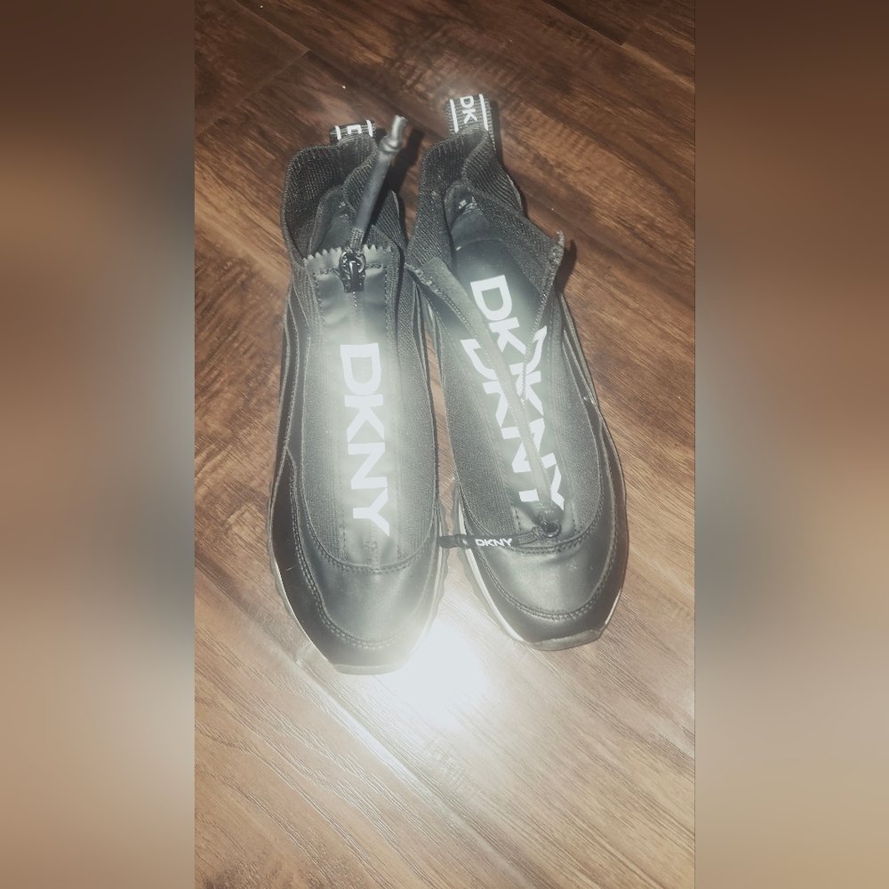 DKNY Women's Black Slip-On Sneakers